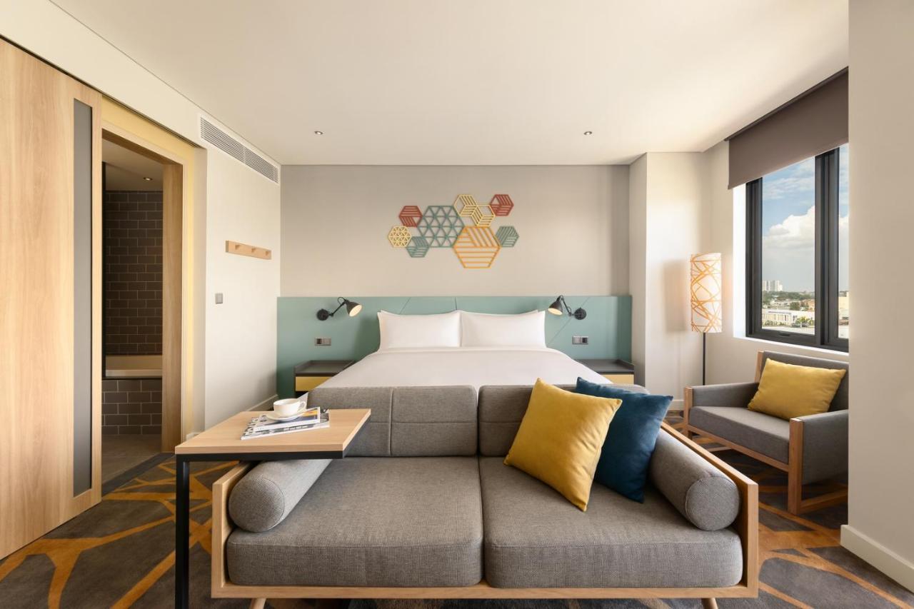 Hiive By Fusion Binh Duong - Vsip 1 Hotel Thuan An Exterior foto